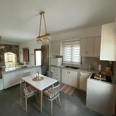 Manos' Edem * Агия-Марина